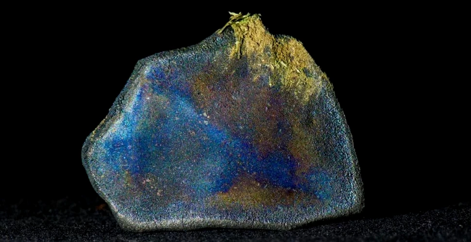 Un meteorit neobișnuit, mai valoros ca aurul, conține „cărămizile” vieții