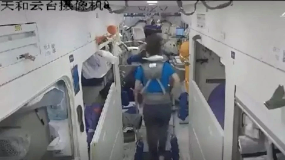 Astronauții fac antrenamente fizice și mentale pe stația spațială chineză