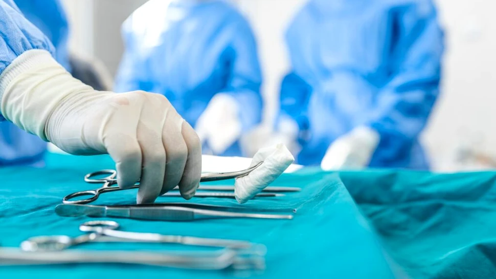 Premieră: Vocea unui pacient cu cancer a fost restaurată printr-un transplant de laringe