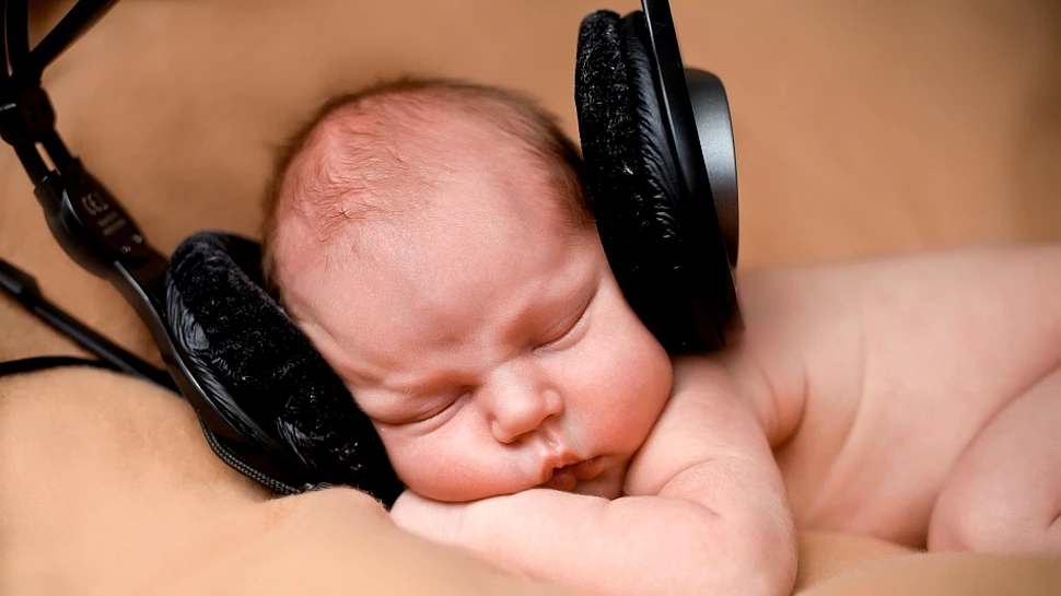 De ce ni se schimbă preferinţele muzicale odată cu vârsta şi ce spune asta despre noi?