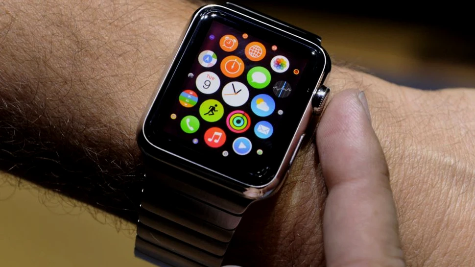 Apple Watch S4 a salvat viaţa unui utilizator