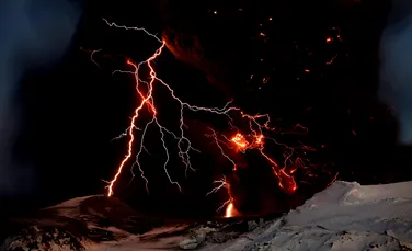 Noi IMAGINI SOCANTE ale vulcanului islandez care a sufocat Europa!