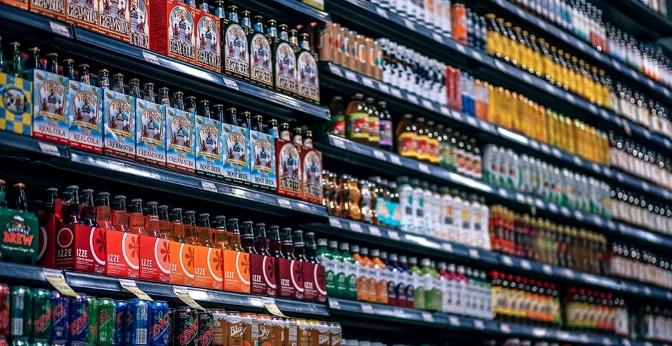 Cât de mult au crescut vânzările de alimente şi băuturi ambalate în sticlă față de cele în plastic