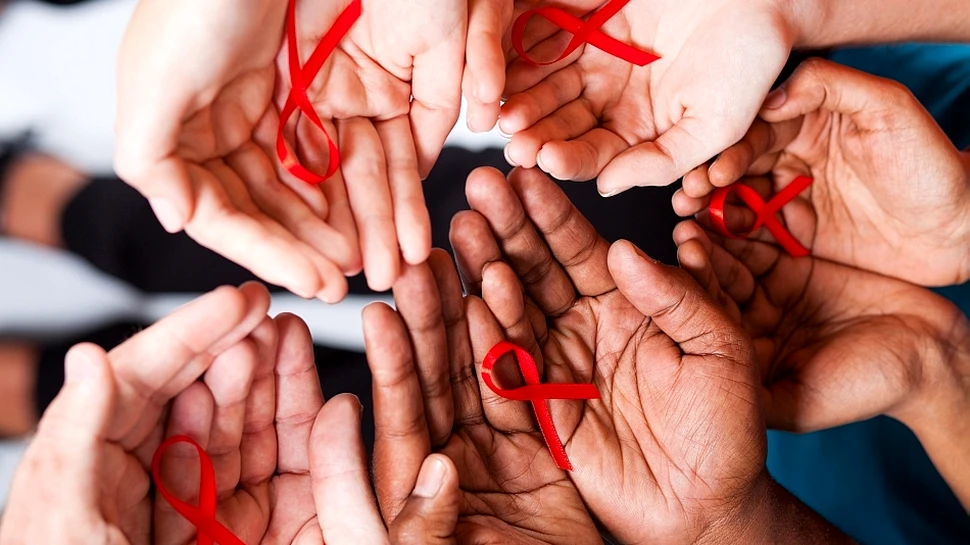 Un tratament anticancer i-a scăpat de HIV pe doi pacienţi