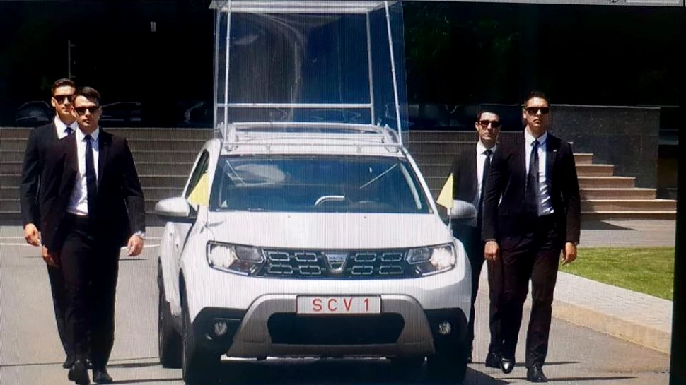 Papamobilul românesc va fi folosit azi la Miercurea Ciuc. Programul Papei de azi în România