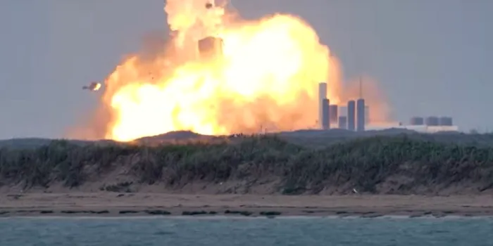 Prototipul Starship al SpaceX a explodat în timpul unui test