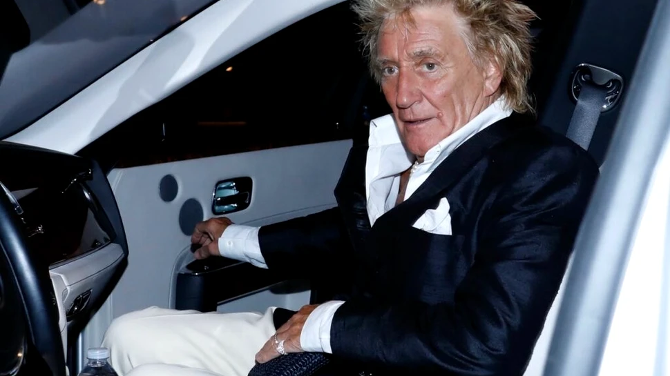 Aflat în plin turneu mondial, Rod Stewart dezminte zvonurile despre căsnicia sa