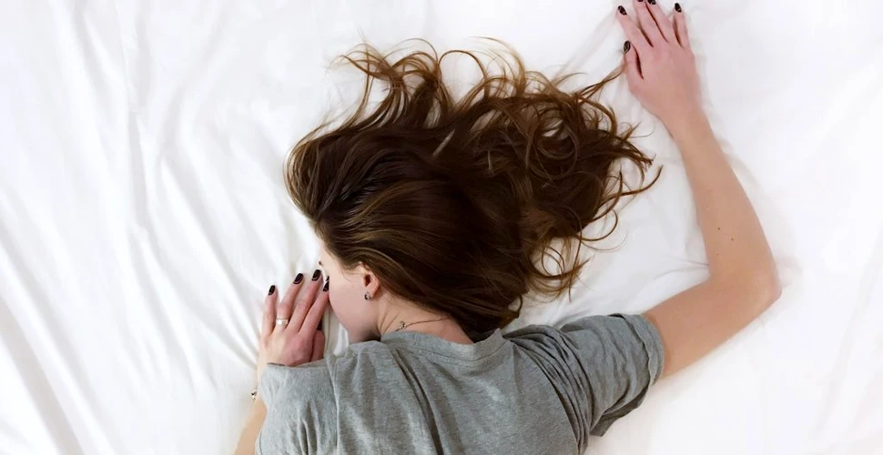 De ce devine respirația atât de zgomotoasă atunci când dormim