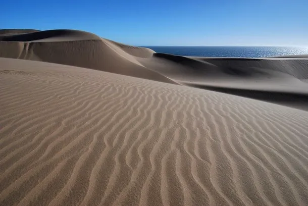 Locul întâlnirii deşertului cu oceanul crează cel mai impresionant peisaj din  Namibia