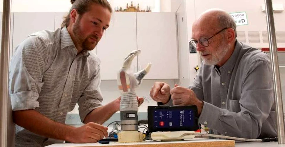 Cercetătorii de la Universitatea din Utah au reuşit să construiască un braţ protetic care poate ”simţi” obiectele