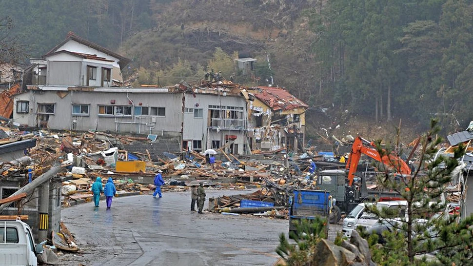 Un CUTREMUR de 6,9 grade a lovit Japonia în apropiere de Fukushima.  Alerta de tsunami a fost ridicată