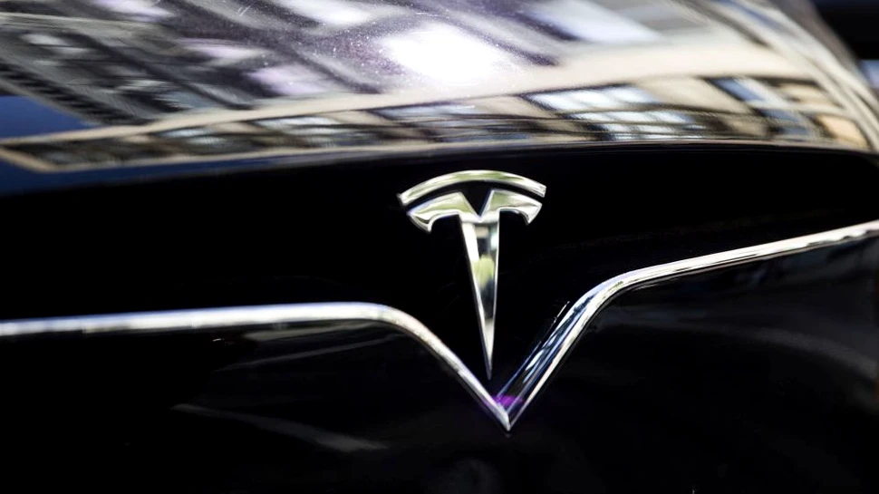 Tesla va deschide un centru de cercetare şi dezvoltare în China