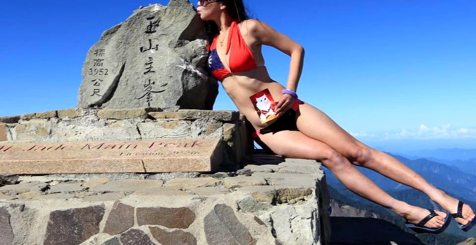 O celebră alpinistă în bikini a murit de frig după ce a căzut într-o zonă muntoasă