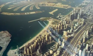 Curaj nebun: Doi piloţi s-au aventurat cu jetpackurile deasupra Dubaiului. VIDEO