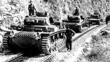 Cine l-a convins pe Hitler să atace insula Creta?