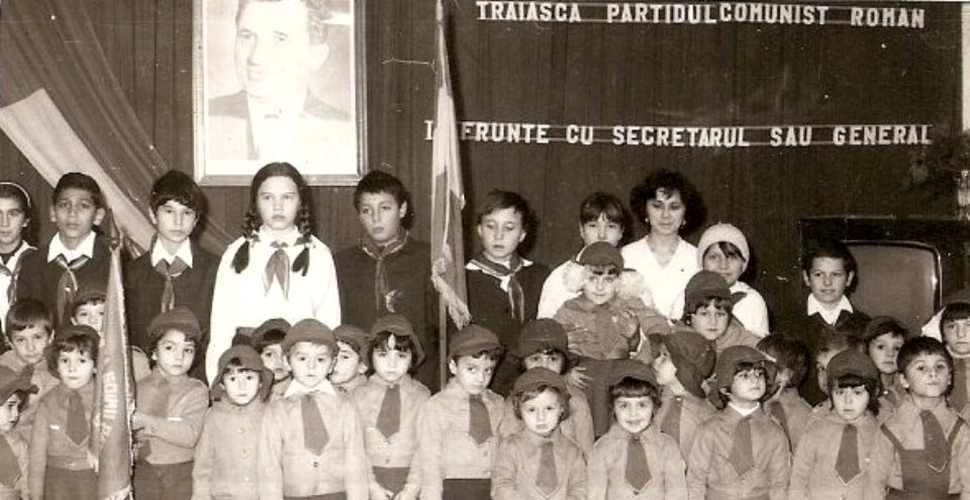 #CentenarulRosu: Cum sistemele comuniste de învăţământ produceau ”turnătorii”