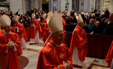 Vaticanul întrerupe semnalul de telefonie în timpul conclavului pentru alegerea noului papă