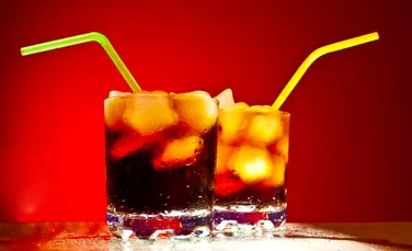 Băuturile îndulcite cu zahăr ar putea fi asociate cu un număr ridicat de decese