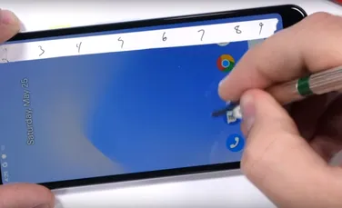 Google Pixel 3a, un smartphone foarte rezistent, în ciuda folosirii unei carcase din plastic