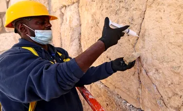 Pietrele străvechi din Zidul Plângerii din Ierusalim beneficiază de un tratament special