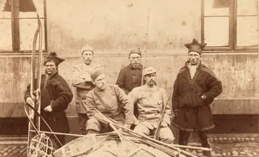 Cum au transformat două scânduri de lemn lumea: istoria uimitoare a uneia dintre cele mai vechi practici sportive ale omenirii