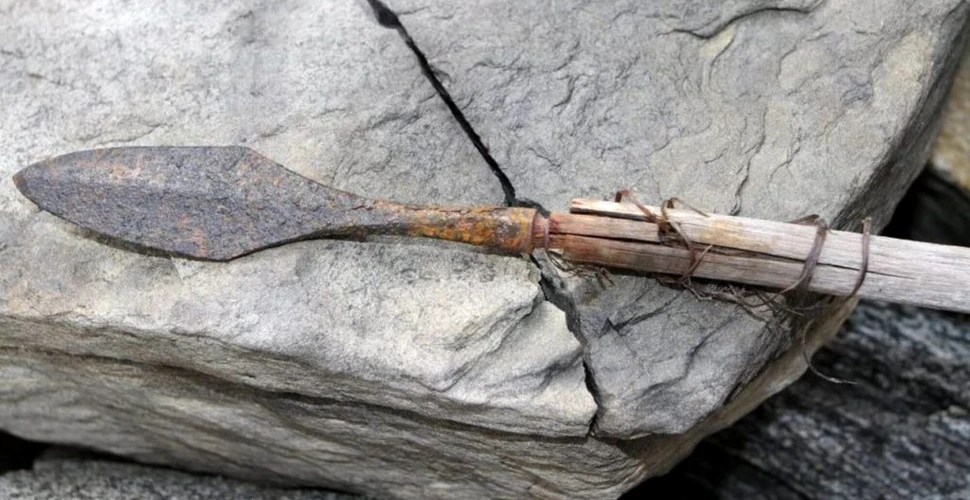 Gheața topită a dezvăluit un tezaur spectaculos de artefacte antice de vânătoare în Norvegia