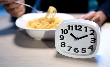 Spune-mi la ce oră mănânci, ca să-ți spun când o să mori: Un studiu dezvăluie o legătură îngrijorătoare