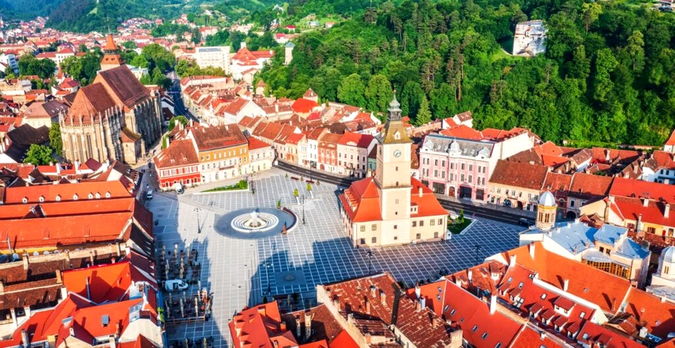 Ce pot face băncile inteligente instalate în centrul istoric din Brașov?