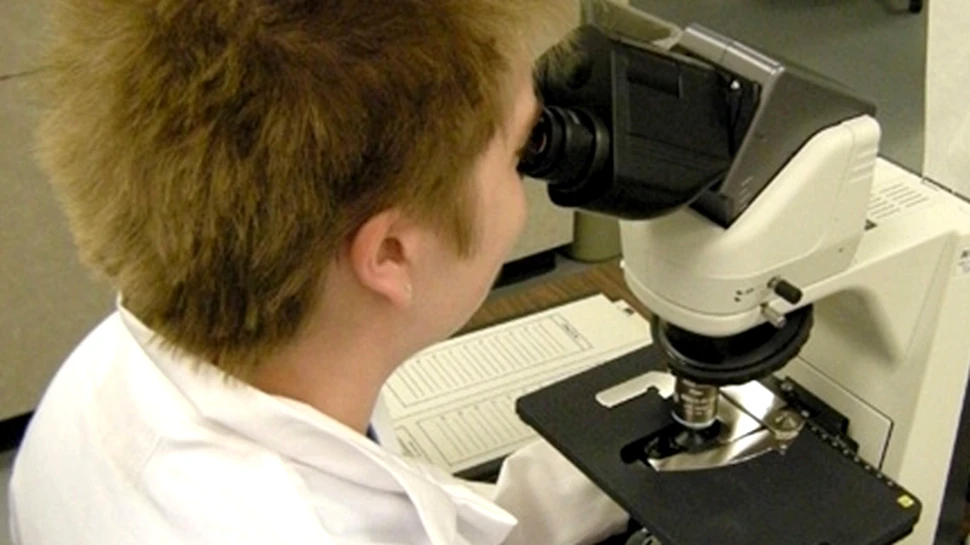 Graţie unui nou test, vârsta unui om poate fi identificată dintr-o mostră de salivă!