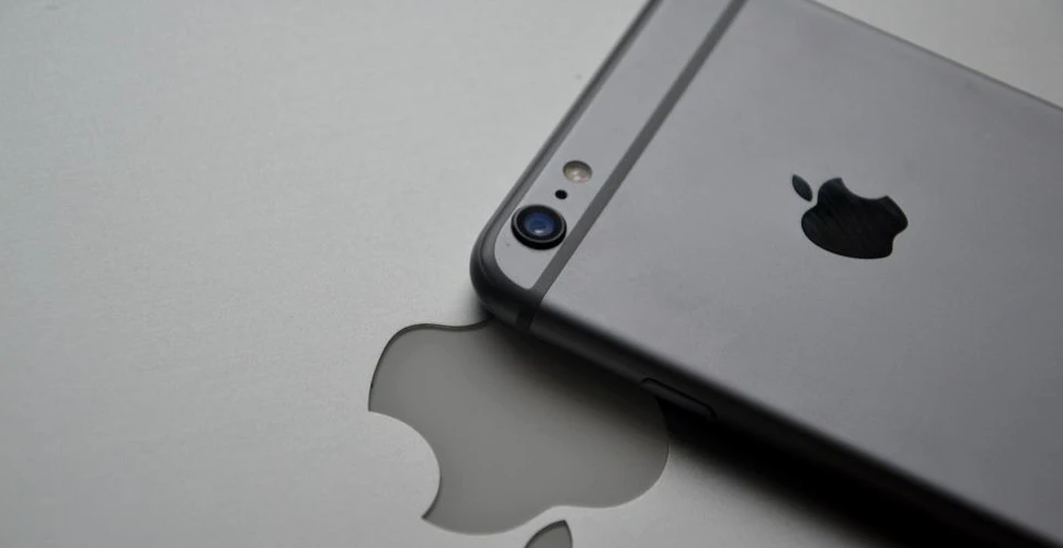 Apple lucrează la un iPhone cu ecran pliabil