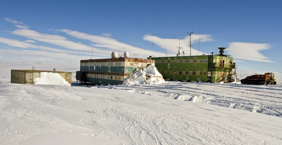 Cercetătorii de la o bază din Antarctica, salvați „în regim de urgență” după ce au fost atacați de un coleg