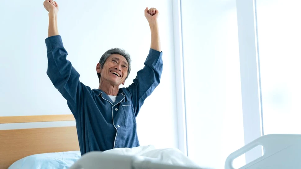 De ce ne trezim tot mai devreme pe măsură ce îmbătrânim?