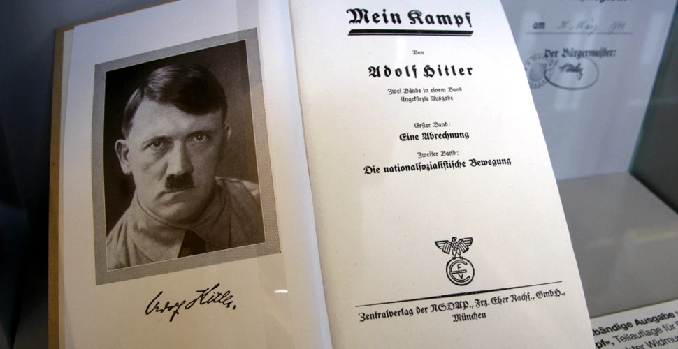 ”Autograful răului”: o copie extrem de rară a cărţii Mein Kampf, semnată chiar de Hitler, va fi pusă la licitaţie
