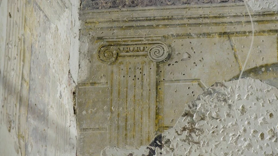 Picturi murale policrome din secolul al XVII-lea au fost găsite într-un castel de sare