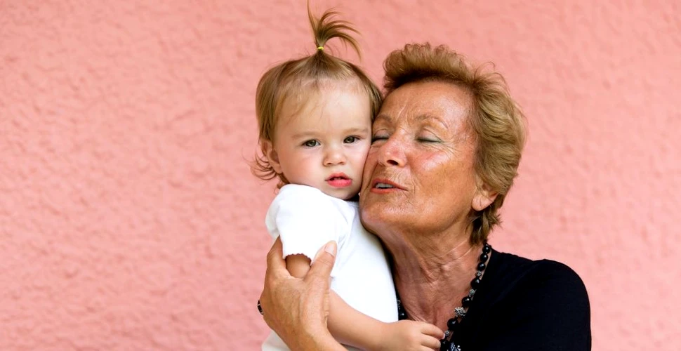 Un studiu arată că îngrijirea nepoților nu te va face să te simți mai tânăr