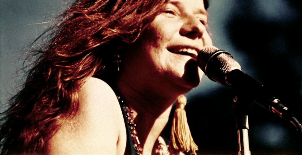 Janis Joplin, prima cântăreață de blues din anii ‘60. „Dansează ca și cum nu te vede nimeni. Iubește ca și cum nu vei fi niciodată rănit”