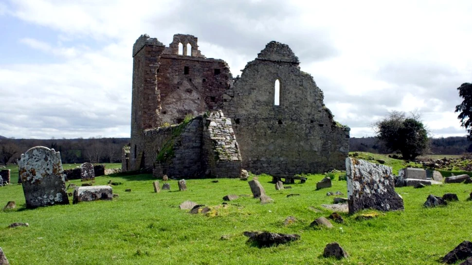 Satul abandonat în care se zvonește că ar fi îngropat Moș Crăciun