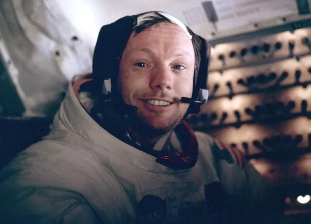 După moartea lui Neil Armstrong, soția lui a găsit ce a adus de pe Lună fără să spună nimănui