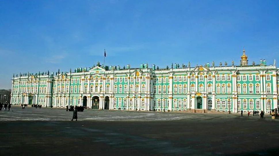 Muzeul Ermitaj  gazduieste o colonie de pisici