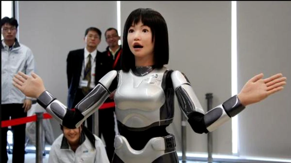 Primul robot fotomodel