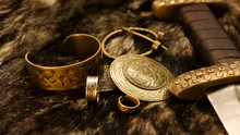 O „comoară” din epoca vikingă, descoperită cu un detector de metale pe Insula Man