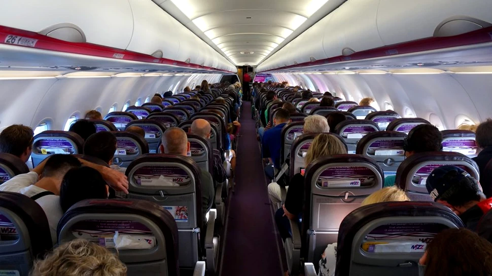 Adolescentul de 17 ani care a rezolvat una dintre cele mai mari probleme pe care le au cei care zboară cu avionul