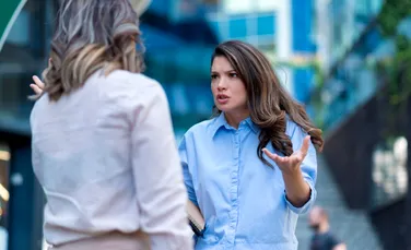 De ce femeile încă plătesc prețul pentru „a le avea pe toate”