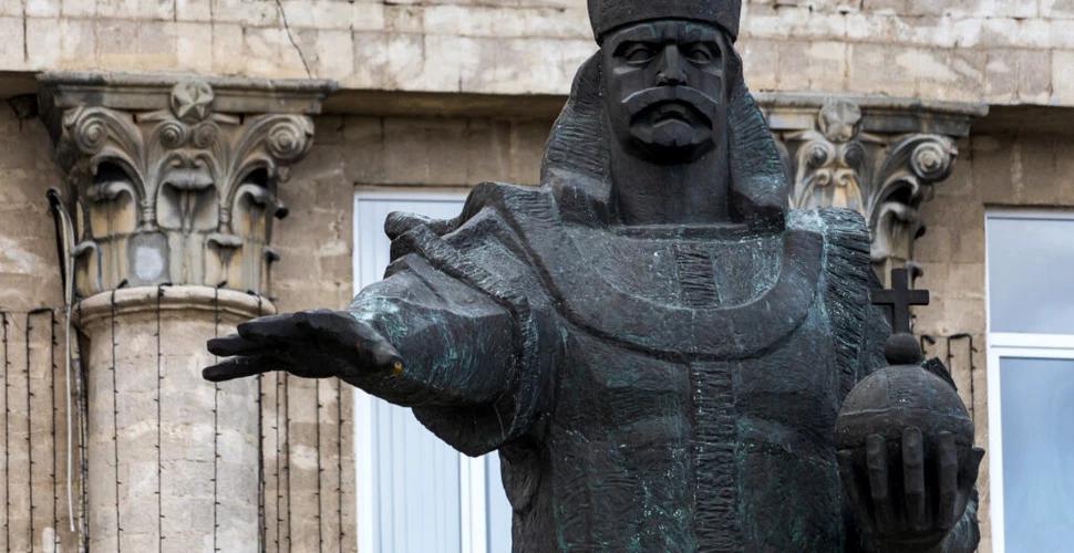 Ştefan cel Mare, domnitorul care a marcat istoria Moldovei. „La lucruri de războaie meşter, unde era nevoie, însuşi se vârâia ca văzându-l ai săi să nu indărăpteze şi pentru aceia raru războiu de nu-l biruia”