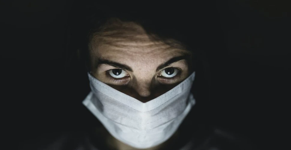 Studiile demonstrează că narcisiştii şi psihopaţii sunt mai puţin dispuşi să poarte măști în timpul pandemiei