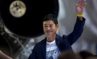 Un miliardar japonez caută opt persoane să i se alăture într-o călătorie pe Lună