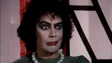 Tim Curry, actorul care a făcut din personaje imposibile roluri de neuitat