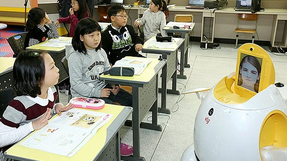 Acesta este profesorul-robot “de engleza”