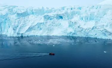În mod misterios, Oceanul Antarctic devine mai sărat