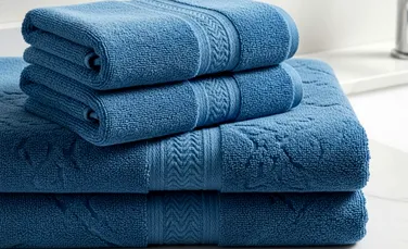 De ce au prosoapele de baie acele benzi țesute la capete?